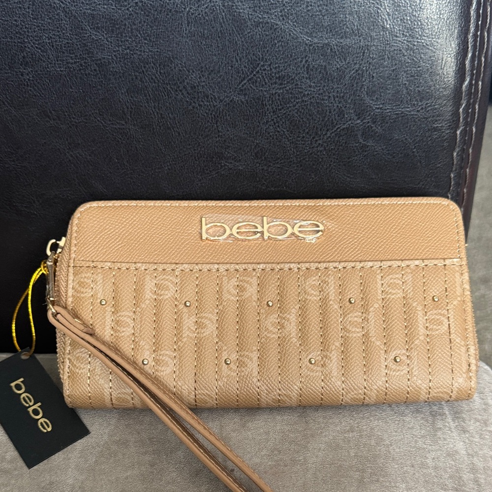 Bebe Beige Quilted Wristlet